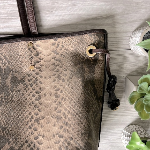 MICHAEL KORS jet set reversible brown logo snake print tote - Picture 16 of 16